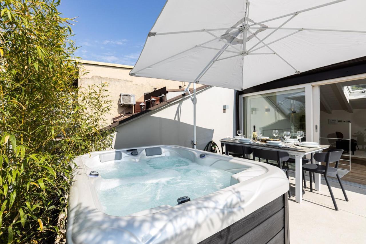 Ferienhaus *villa Olivo*with Private Terrace & Jacuzzi + 3bedrooms